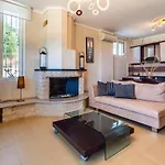 Aigli Fully Equipped Getaway - Seaview Lux Retreat * Kalamata