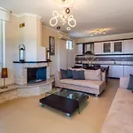 Dom wakacyjny Aigli Fully Equipped Getaway - Seaview Lux Retreat *