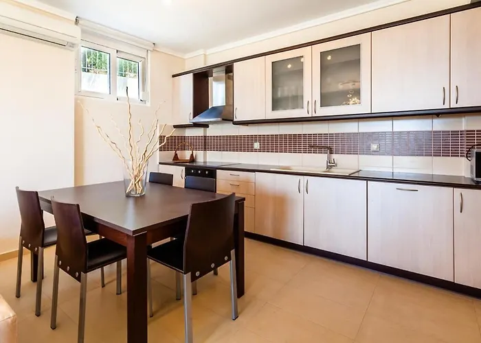 Aigli Fully Equipped Getaway - Seaview Lux Retreat Semesterbostad Kalamata